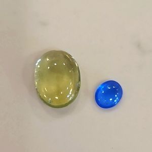 Beautifull Tourmaline and Blue Agate gemstones.